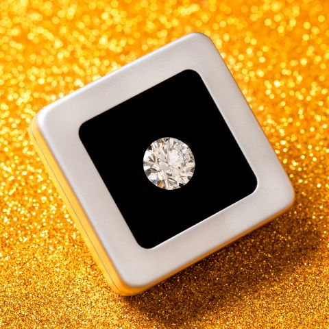 Round solitaire diamond