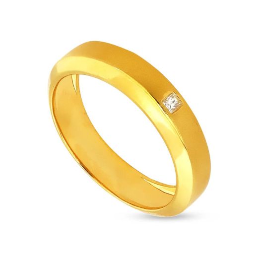 Classic Gold Band with a Diamond Accent