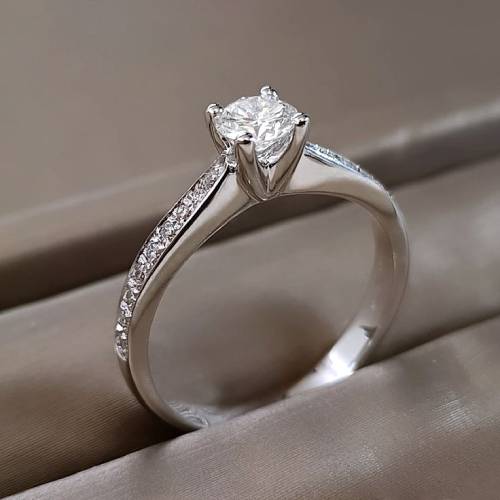 Stunning Diamond Solitaire Ring